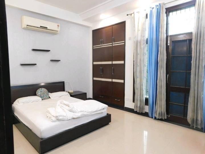 Residential Corner Kothi Ground Floor in Sec-12 Noida