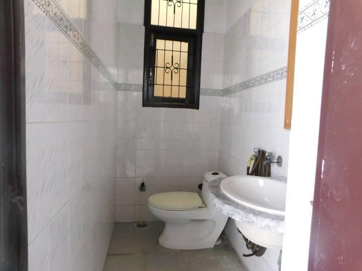 Residential Corner Kothi Ground Floor in Sec-12 Noida - Photo 5