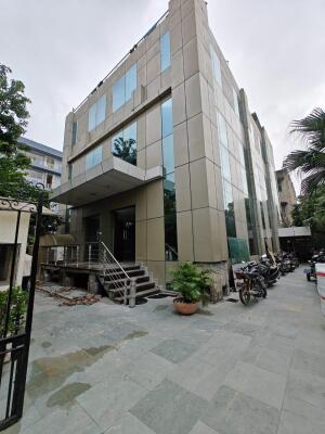 800 mtr building for sale sector - 8 Noida