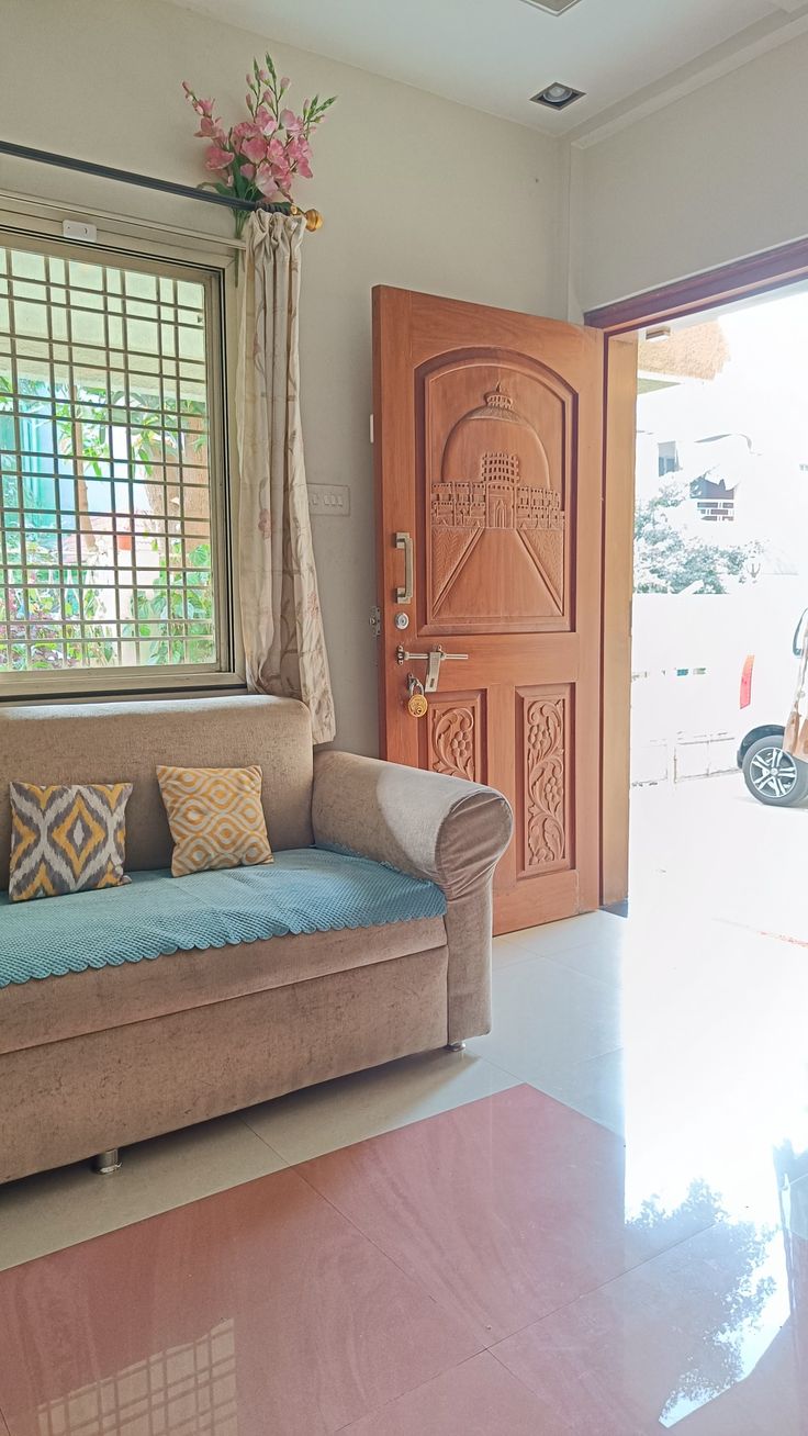 Independent House for Sale in Sector 51 Noida 18 Mtr Wide Road - Photo 3