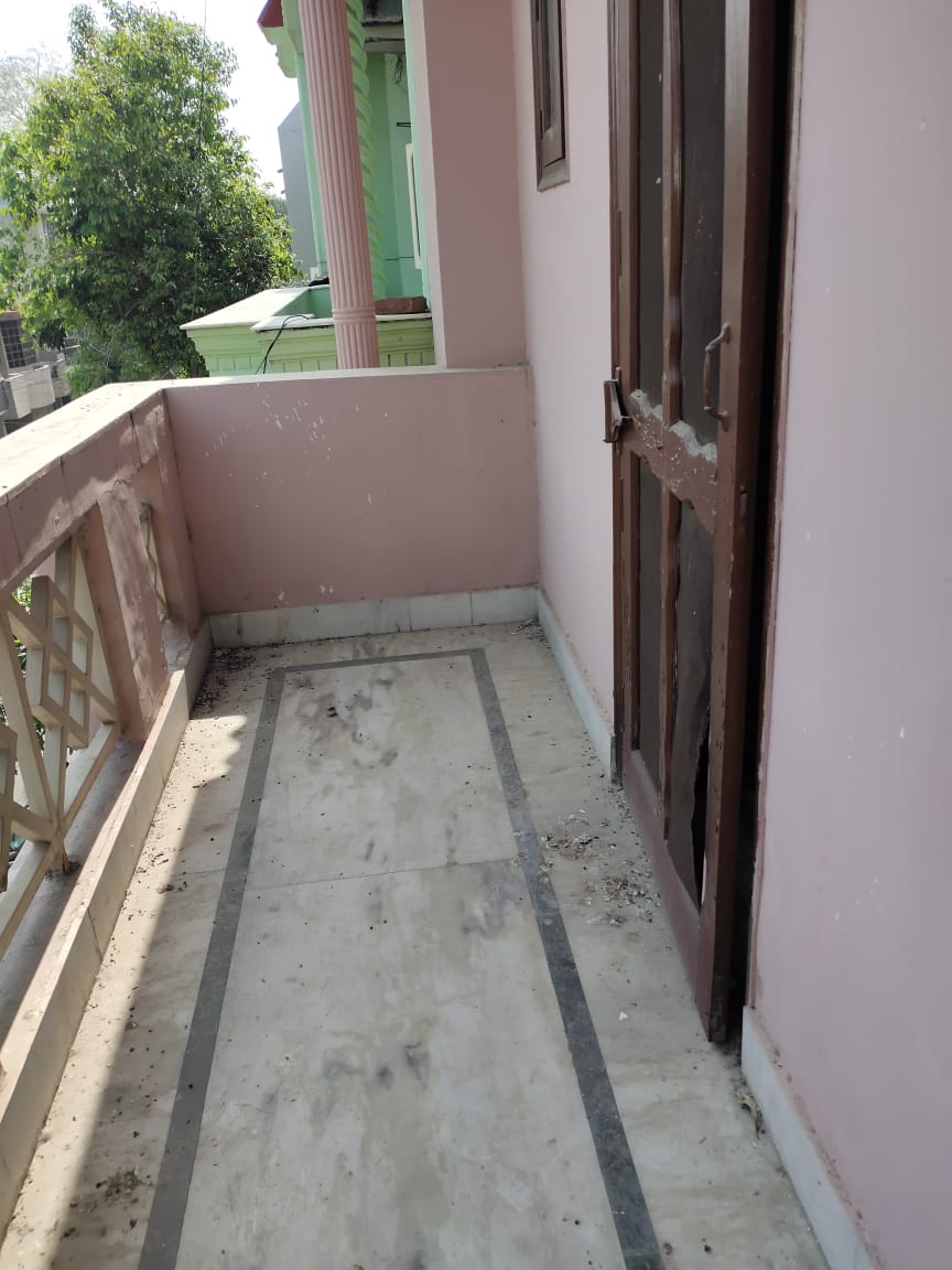 Residential Property in Sector 33 Noida - Photo 7