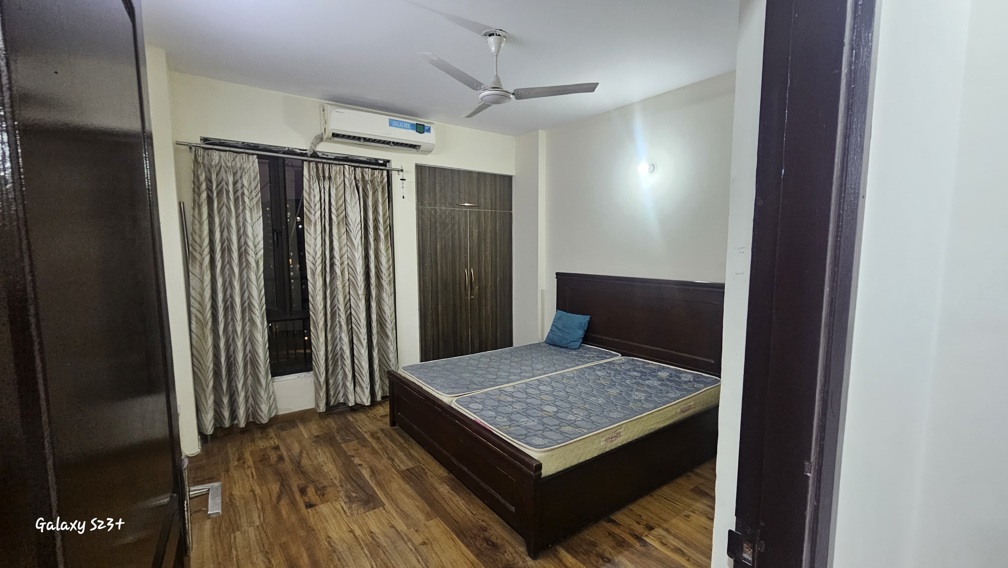 Kothi for sale in sec -52 Noida - Photo 4