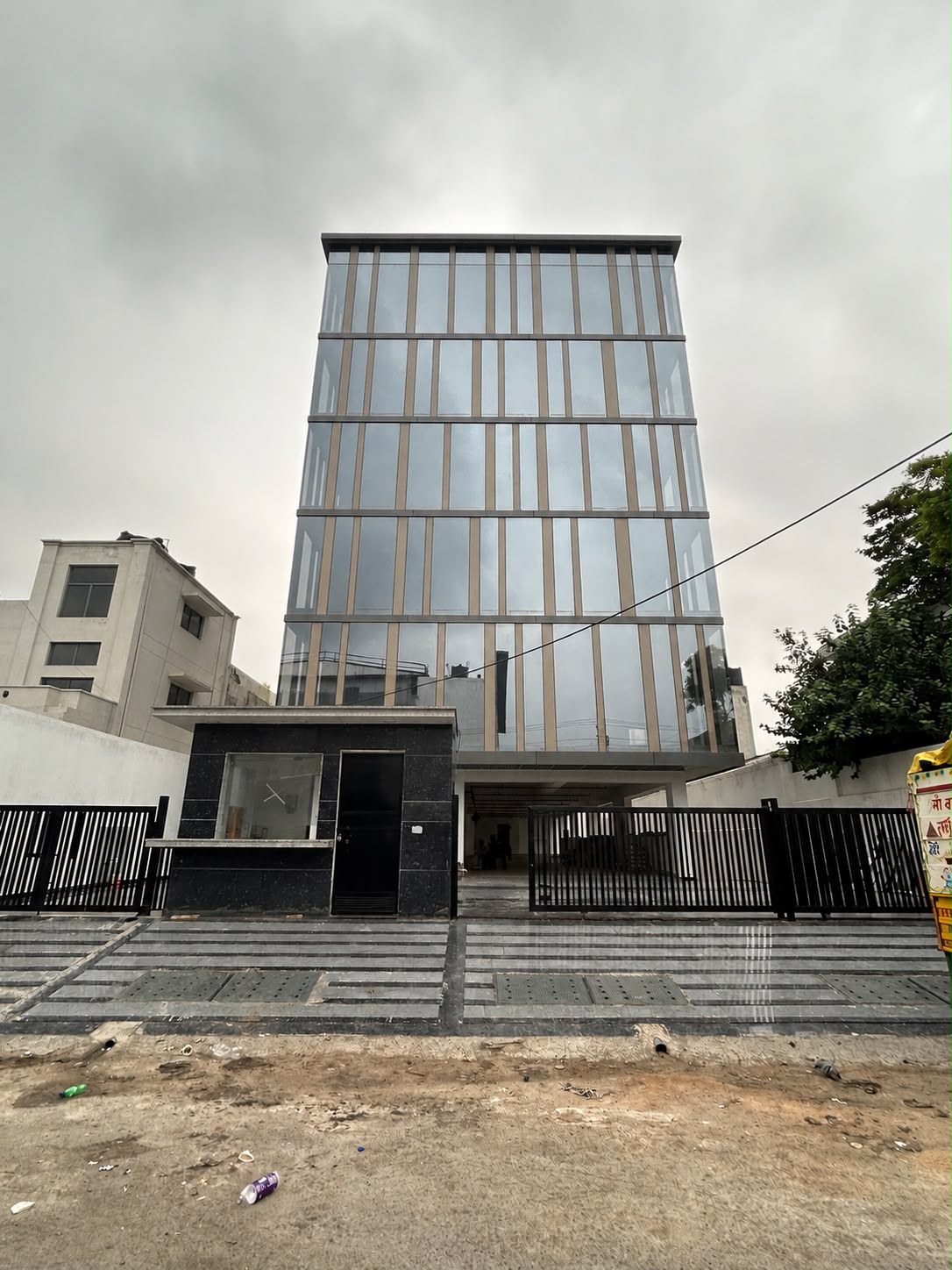 30000 sq ft premium commercial building for rent within 100 m of a metro sec-15, Noida.
