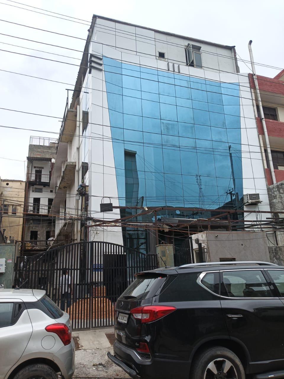 416 Mtr High-Potential commercial builing for sale- Sector 2, Noida