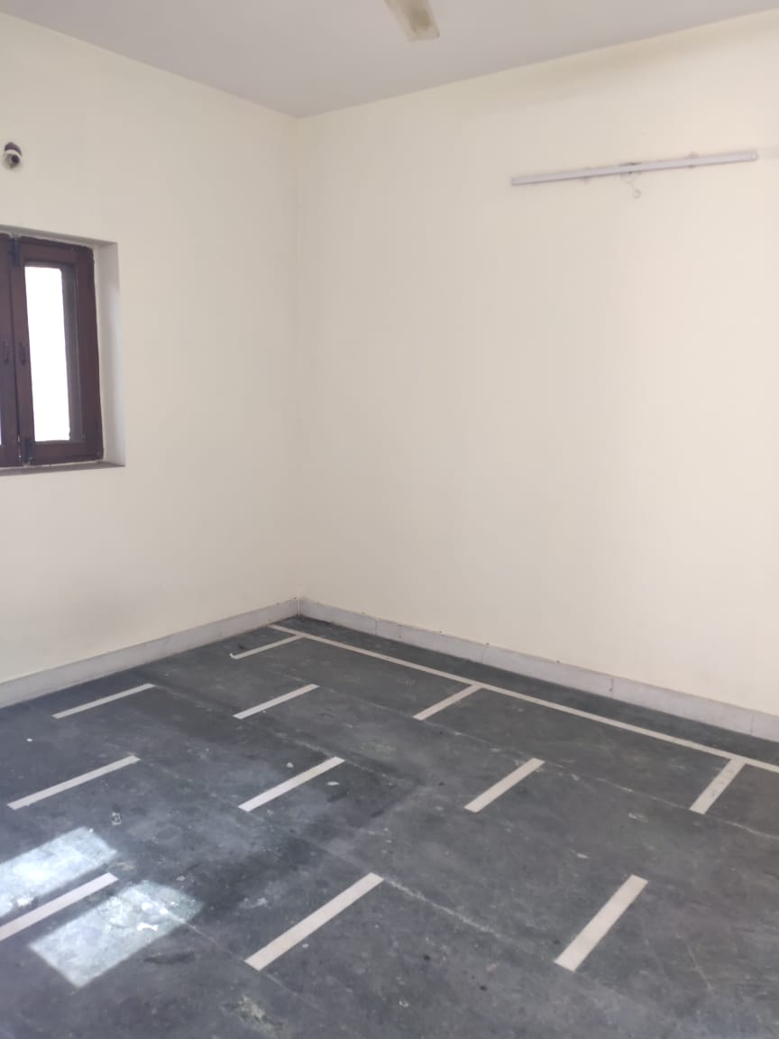 FOR SALE 112 SQ MTR KOTHI IN SEC - 15 NOIDA - Photo 3