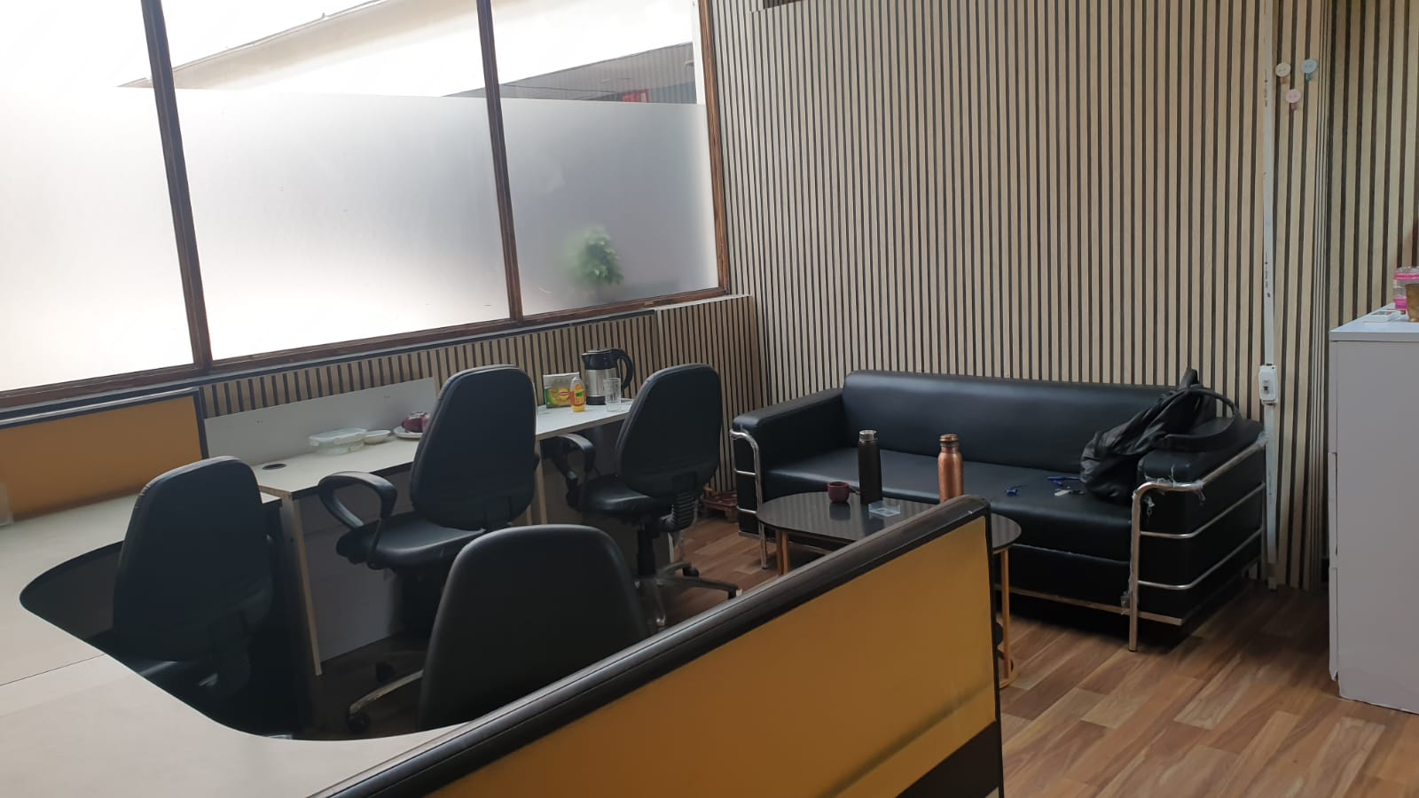 22000 FT FULLY FURNISHED OFFICE AVAILABLE FOR RENT IN NOIDA - Photo 2