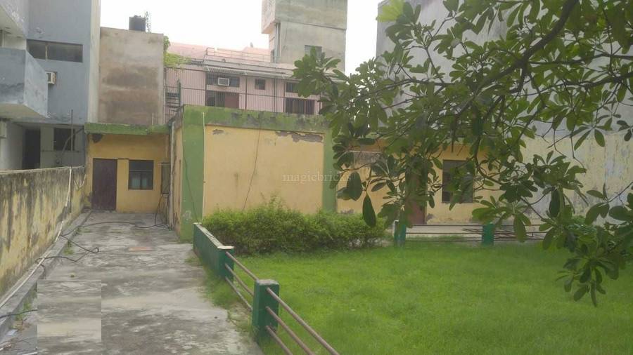 Best Location 185 sq. mtr. corner Kothi for sale in Sector 41, Noida