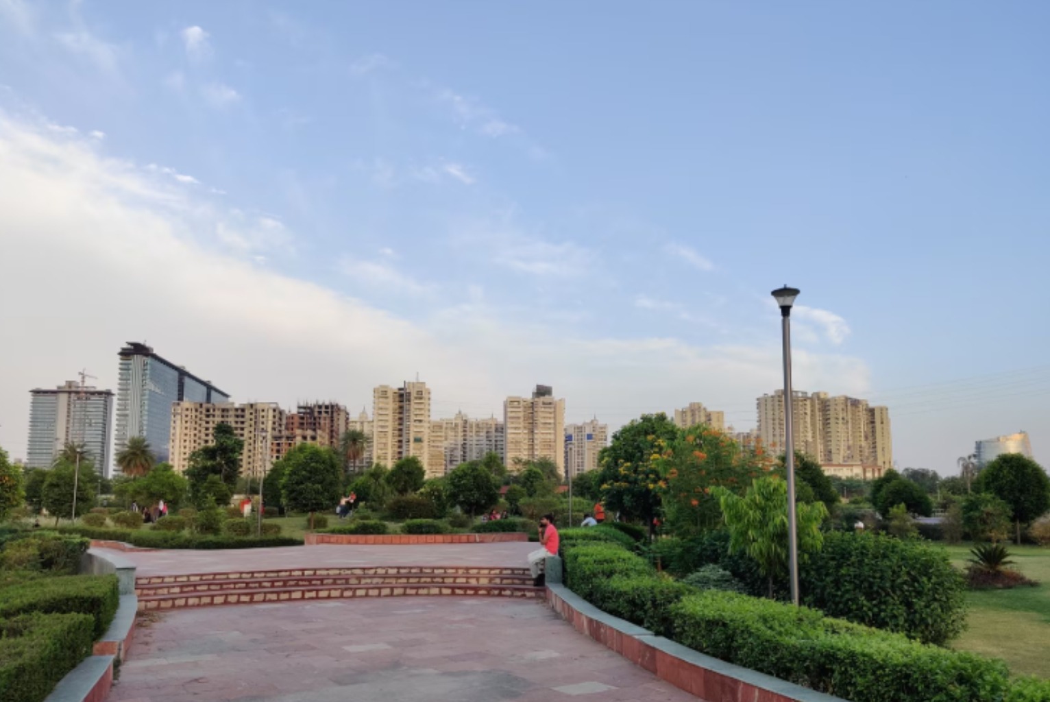 Best location on noida expressway ,posh sector-105 noida