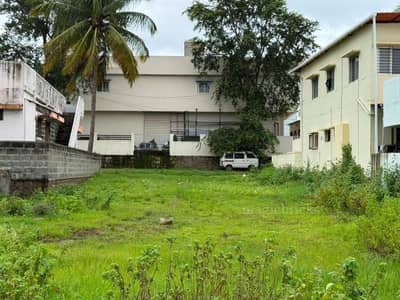 Corner 325 sq mtr completion plot for Sale in Sector 108 Noida.
