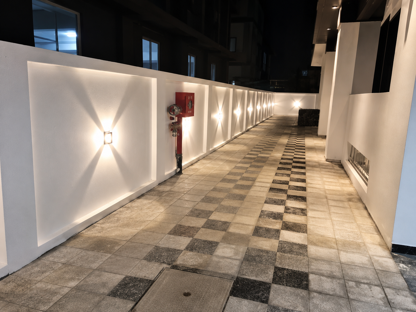 For Sale 450 mtr Building in Sec- 65 Noida - Photo 4