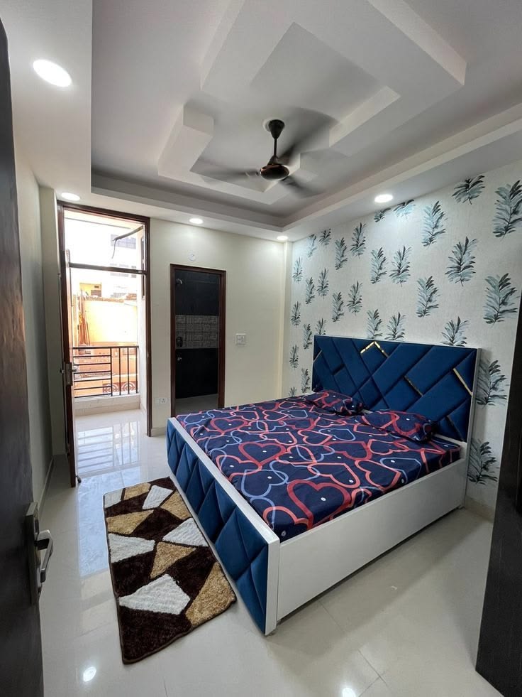 FOR SALE | 320 SQ. MTR. KOTHI | STILT + G+1+3 FLOORS | SECTOR 122 NOIDA | WEST FACING | ₹10.50 CR - Photo 2