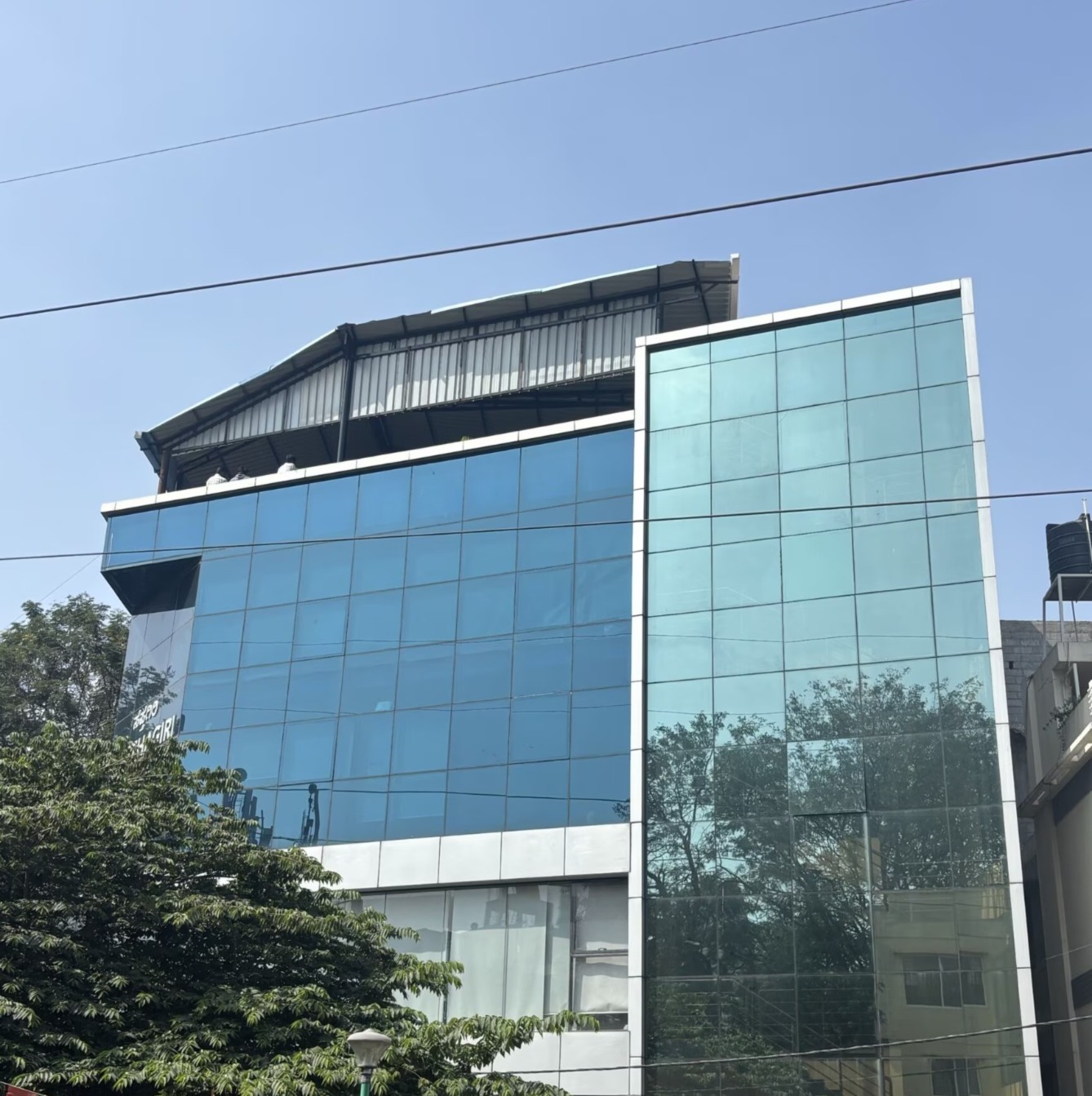 450 mtr Building for sale in Sec -2 Noida
