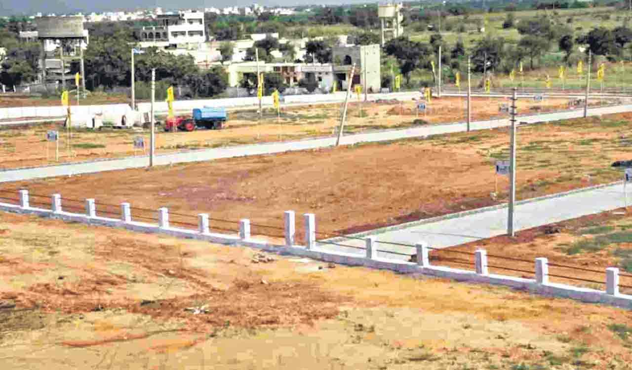 Premium Completion Plot for Sale in Sector 48 Noida | 12 Mtr Road