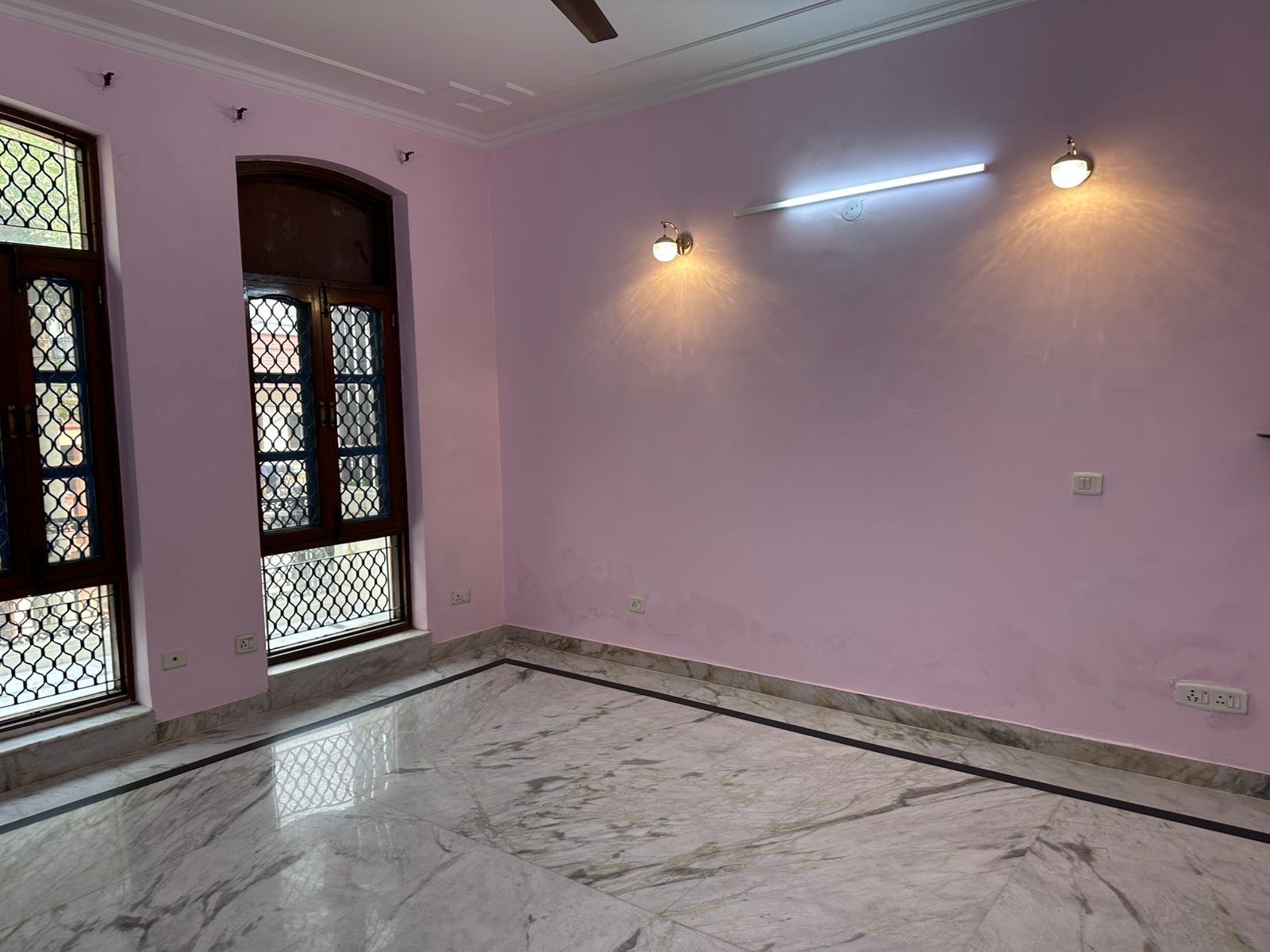 NOIDA RESIDENTIAL PROPERTIES SECTOR 52 - Photo 6