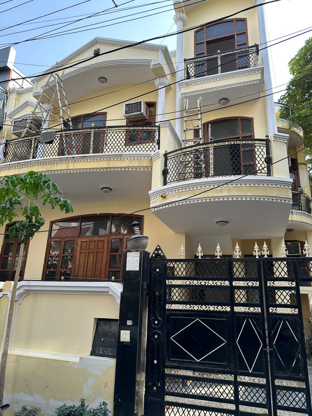 NOIDA RESIDENTIAL PROPERTIES SECTOR 52 - Photo 10