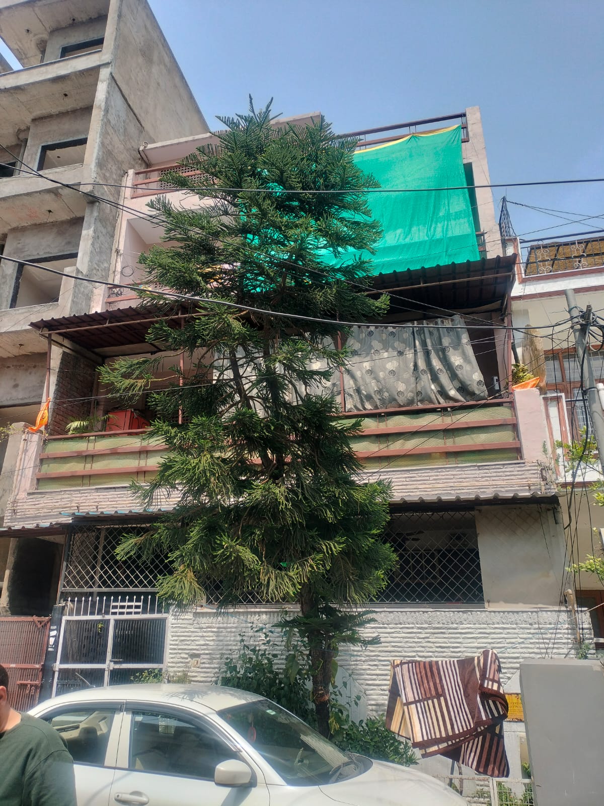 Gated residential Old Kothi For Sale in Sector- 19 Noida